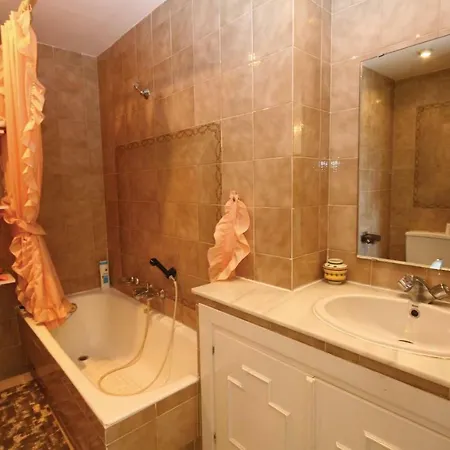 Cozy Apartment In Calahonda With Wifi Apartment