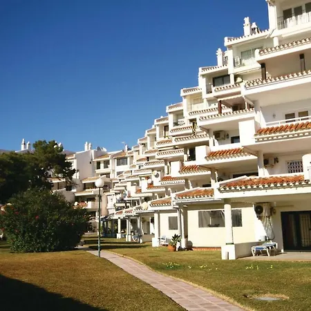 Cozy Apartment In Calahonda With Wifi *