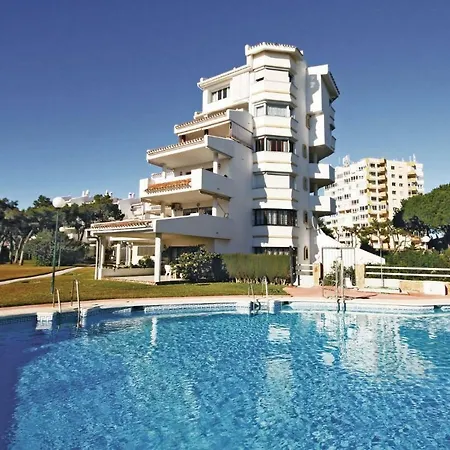 Cozy Apartment In Calahonda With Wifi